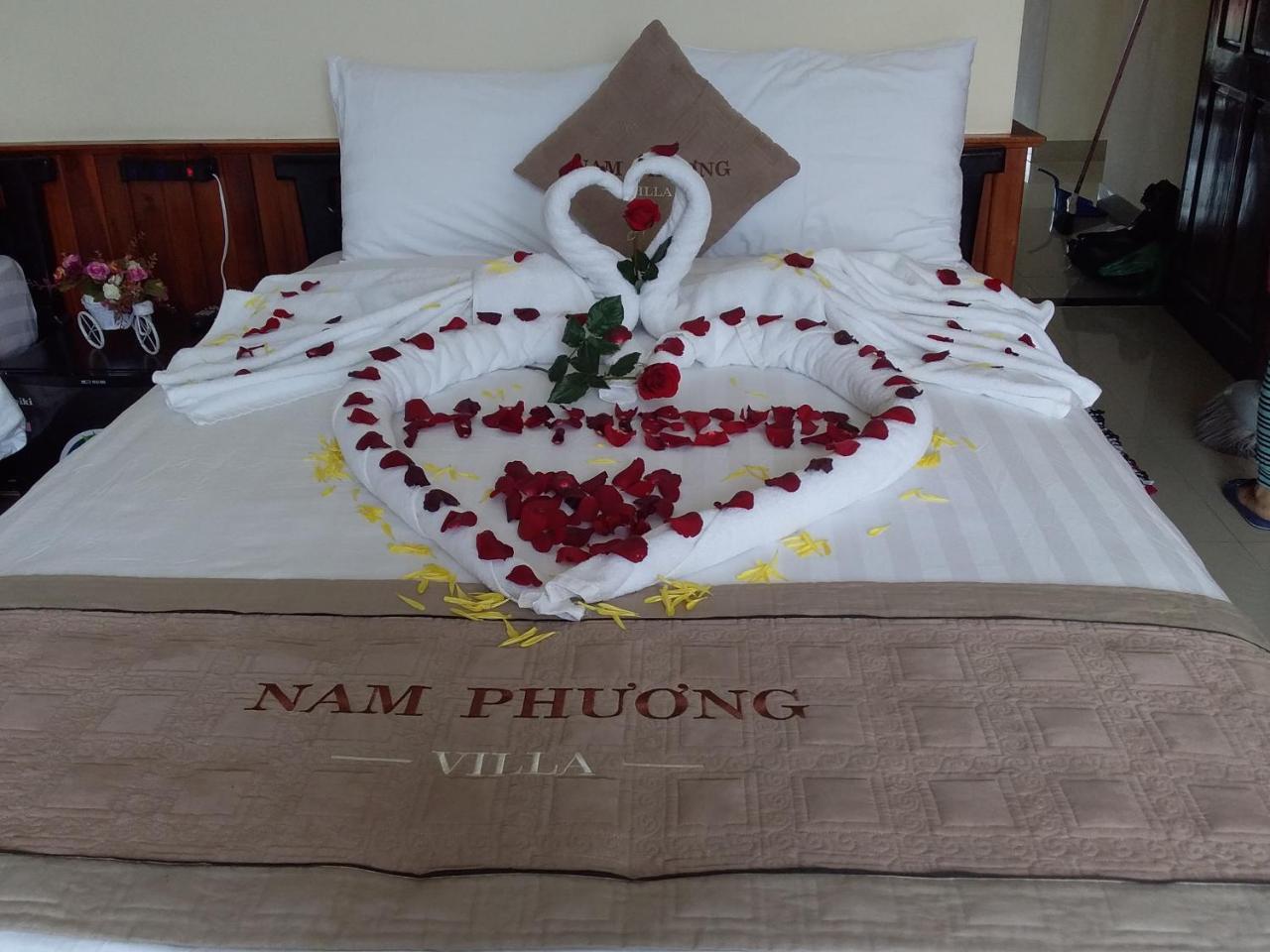 Nam Phuong Riverside Villa Hue Luaran gambar
